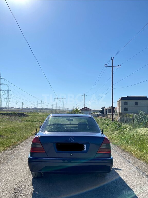 Mercedes C 180