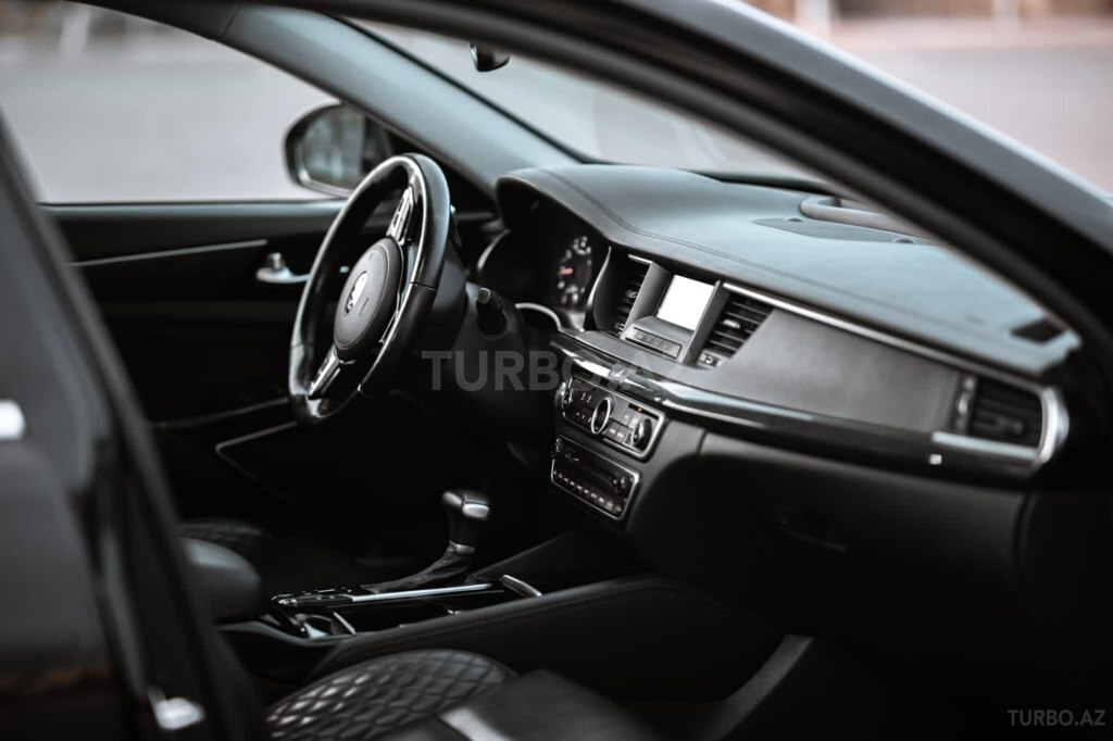 Kia Cadenza
