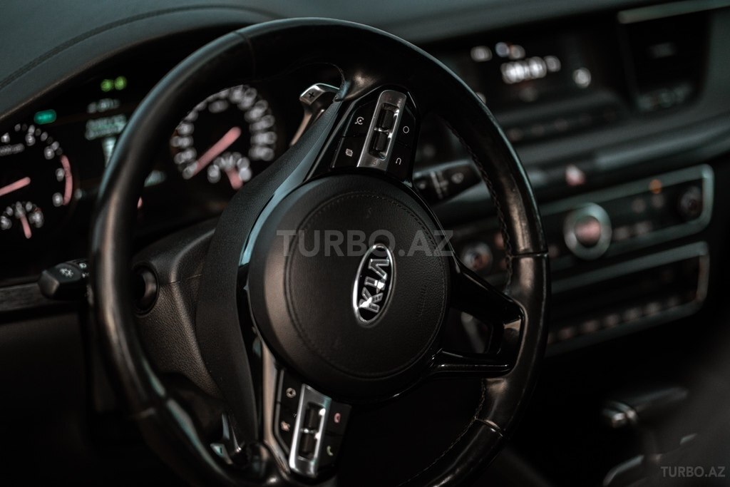 Kia Cadenza