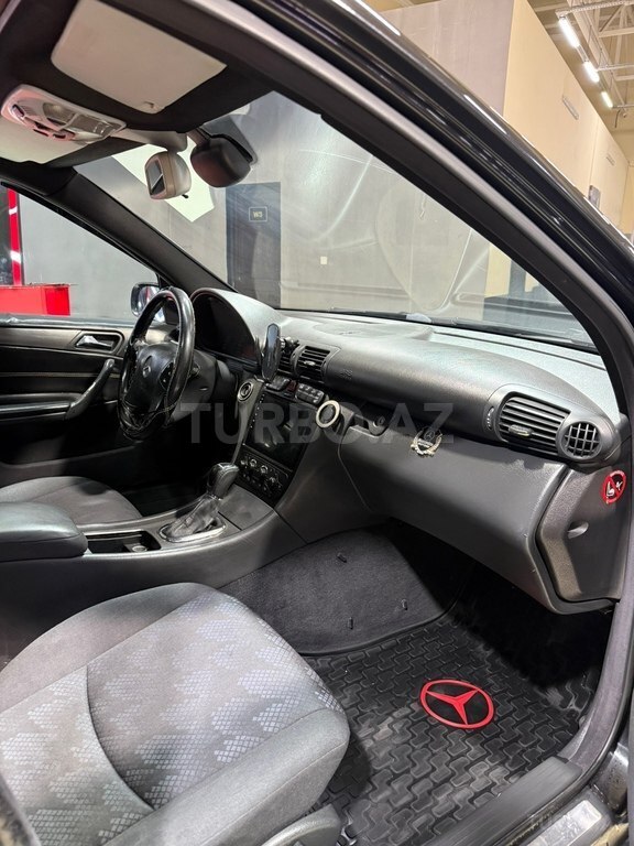 Mercedes C 240