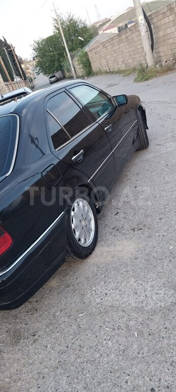 Mercedes C 230