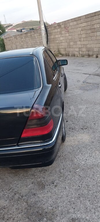 Mercedes C 230