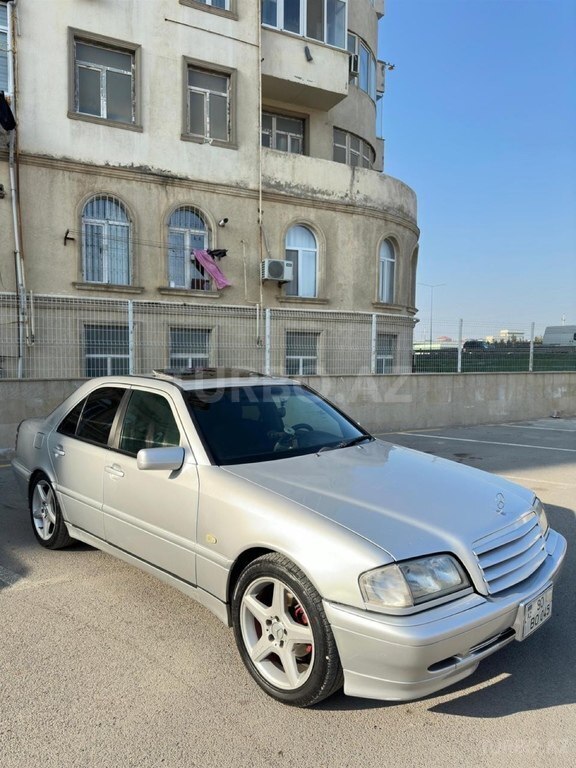 Mercedes C 180