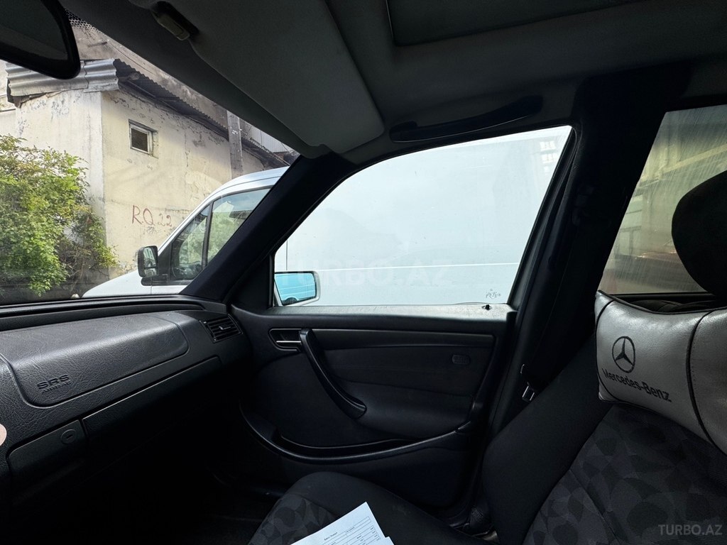 Mercedes C 180