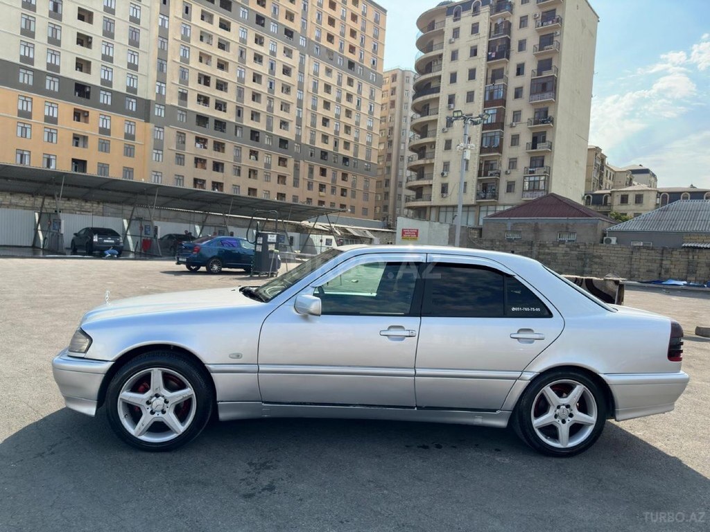 Mercedes C 180