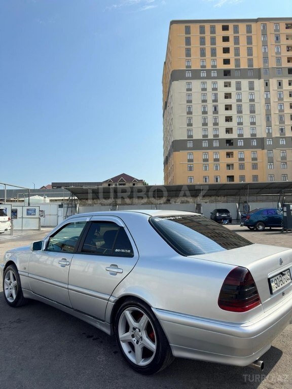 Mercedes C 180