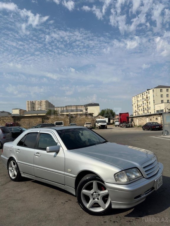Mercedes C 180