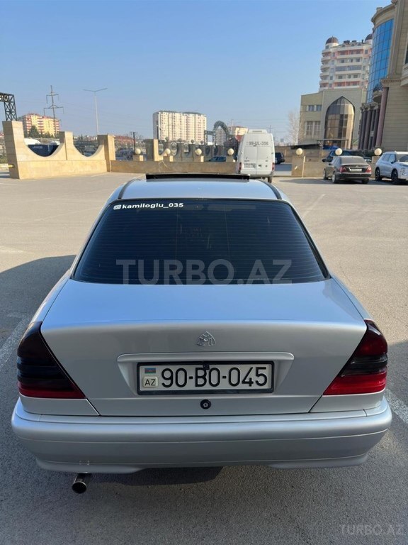 Mercedes C 180