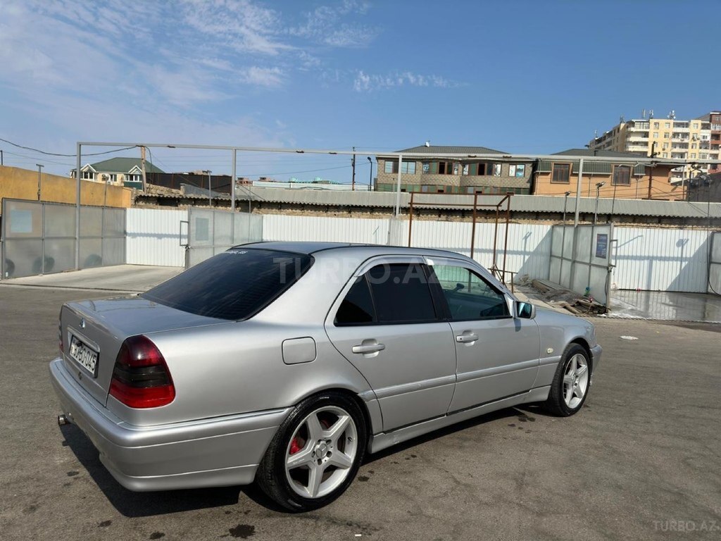 Mercedes C 180