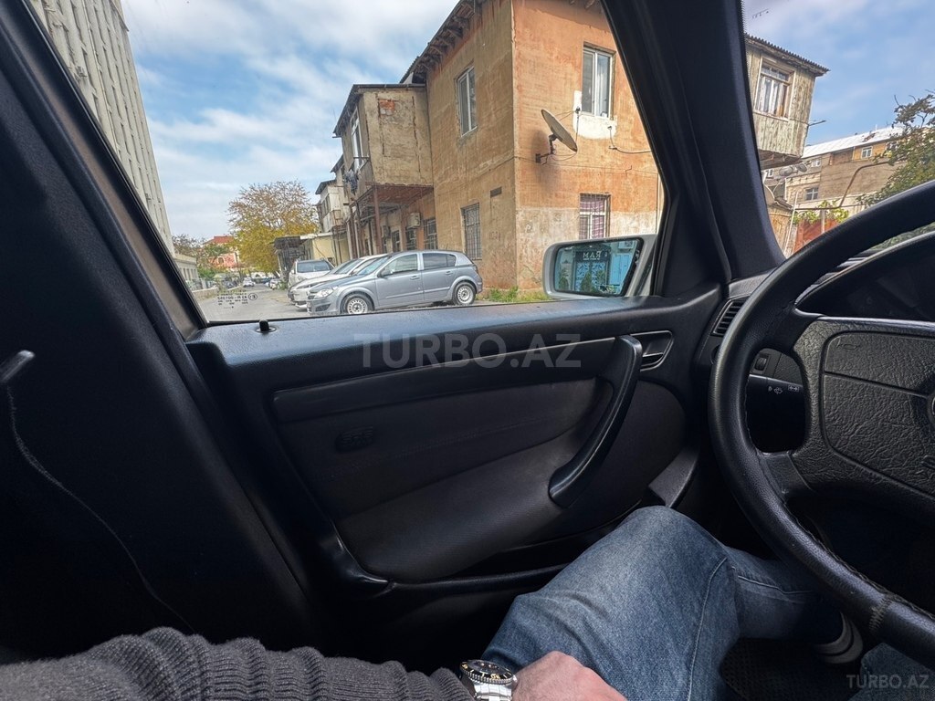 Mercedes C 180