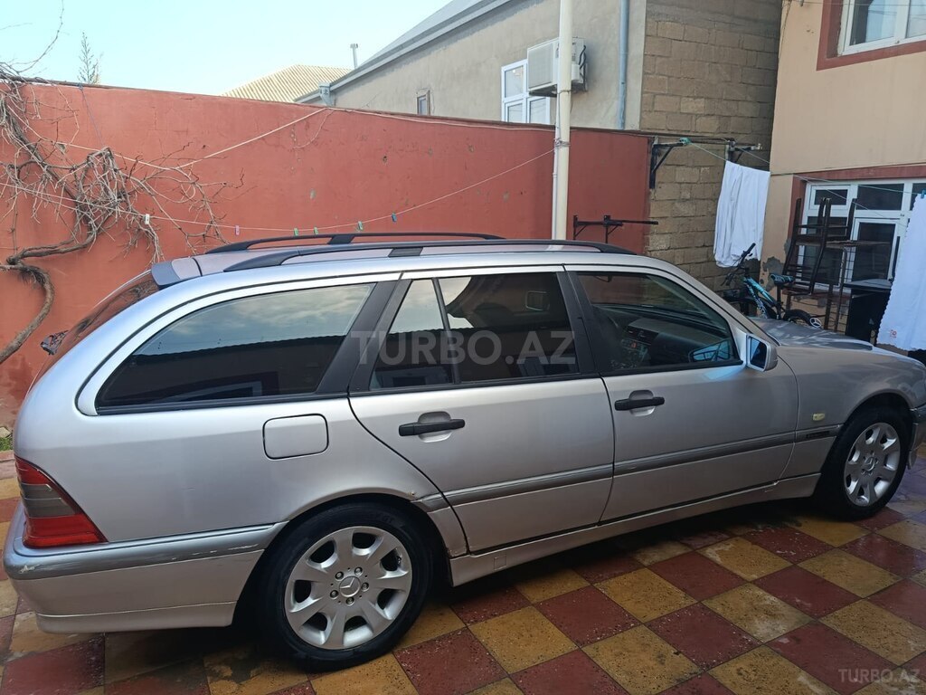 Mercedes C 180