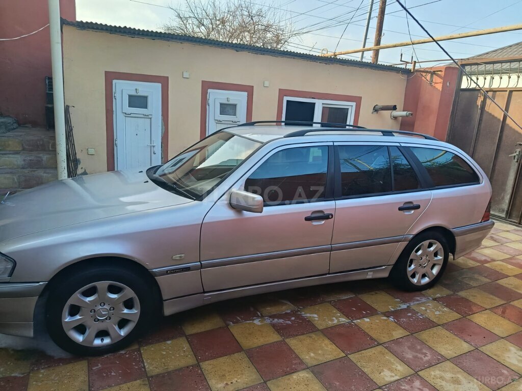 Mercedes C 180