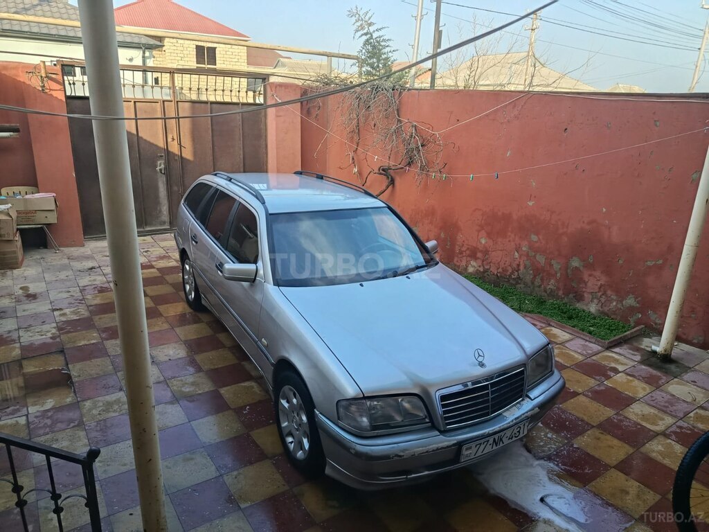Mercedes C 180