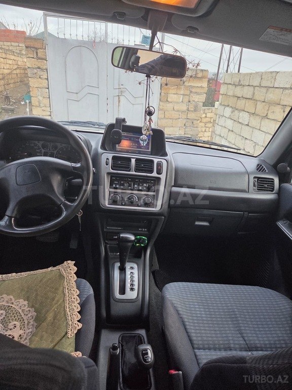 Mitsubishi Pajero io