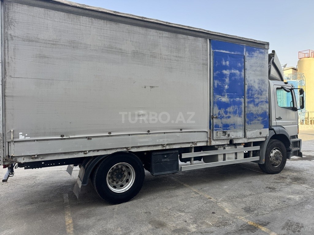 Mercedes Atego 1823