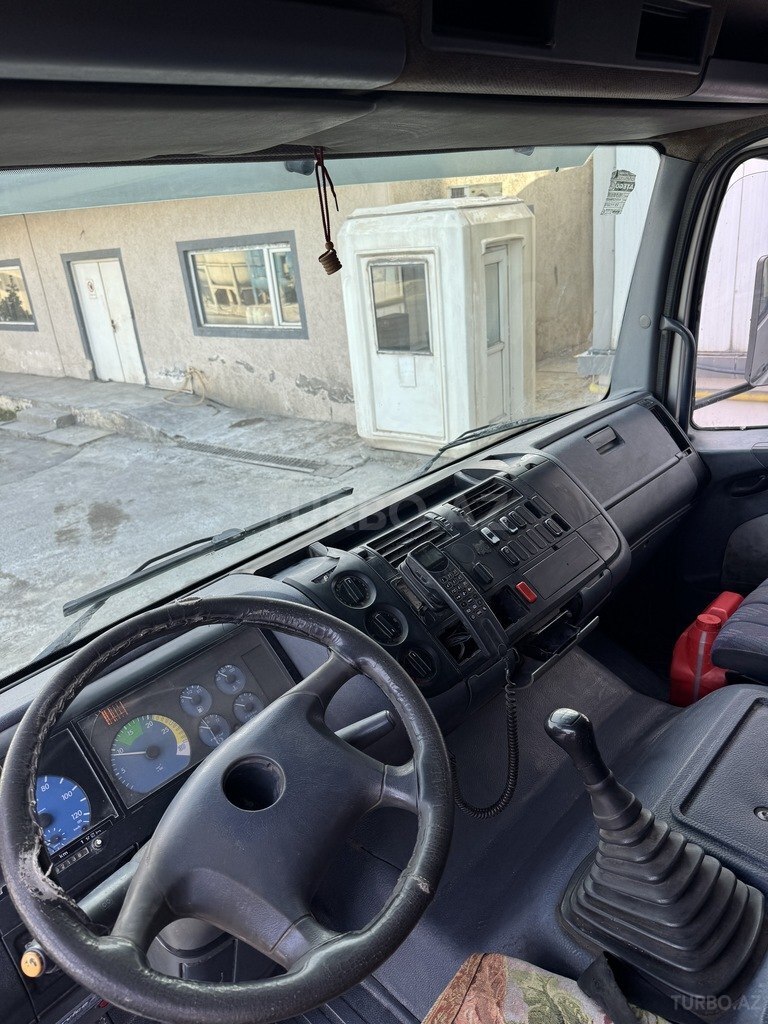 Mercedes Atego 1823