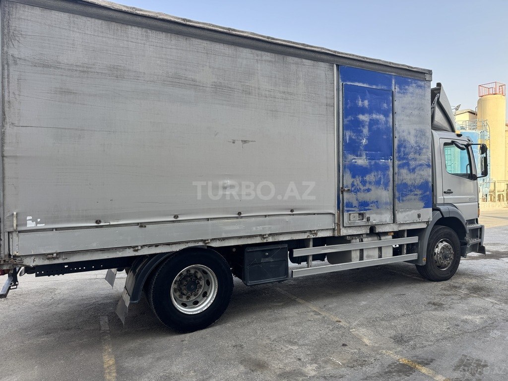 Mercedes Atego 1823