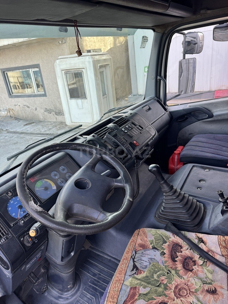 Mercedes Atego 1823