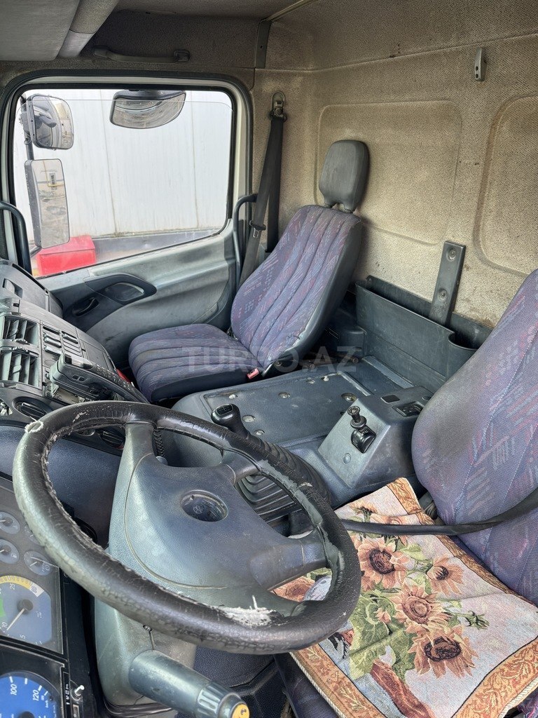 Mercedes Atego 1823