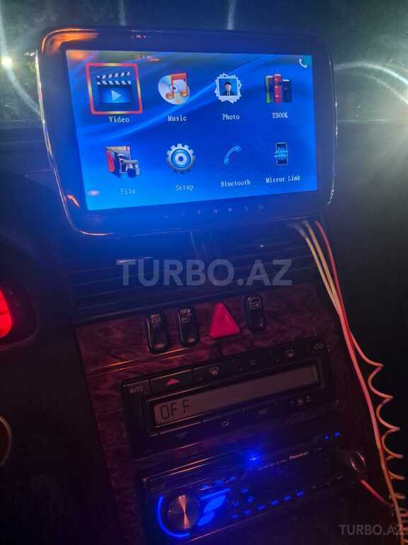 Mercedes C 200