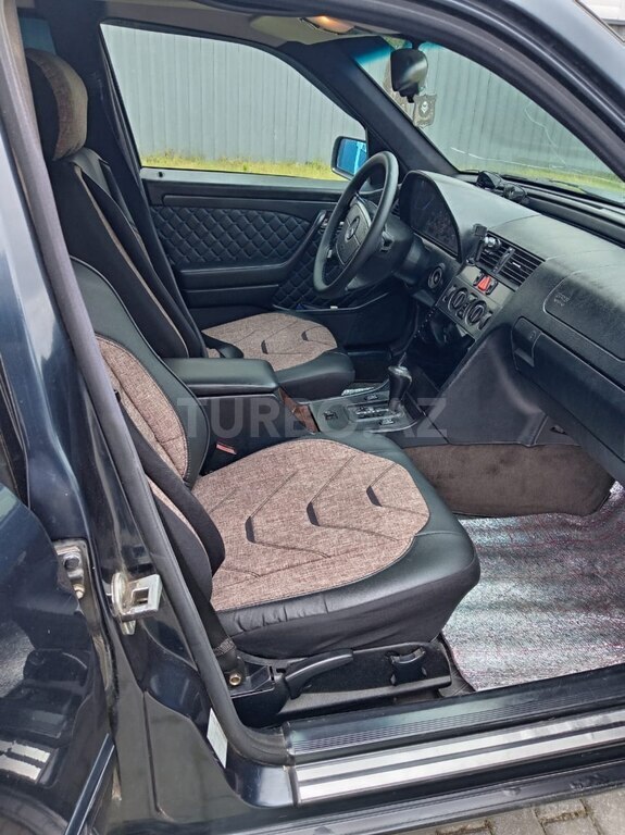Mercedes C 180