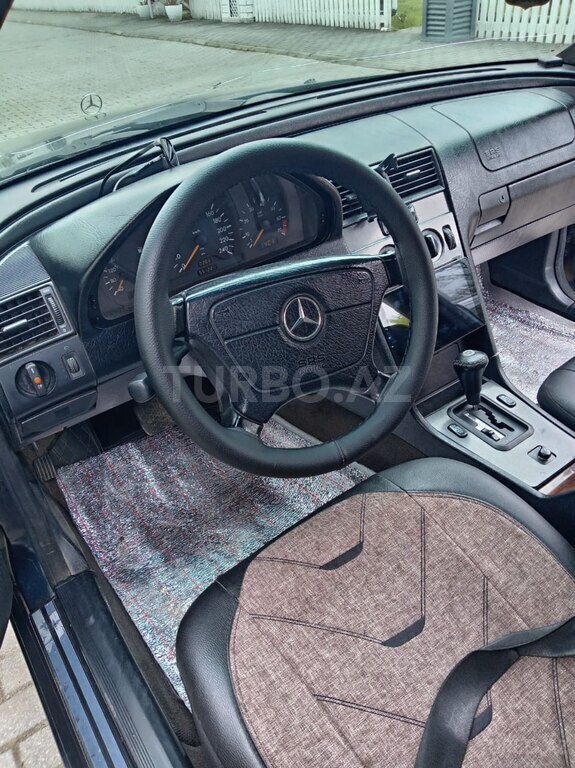 Mercedes C 180