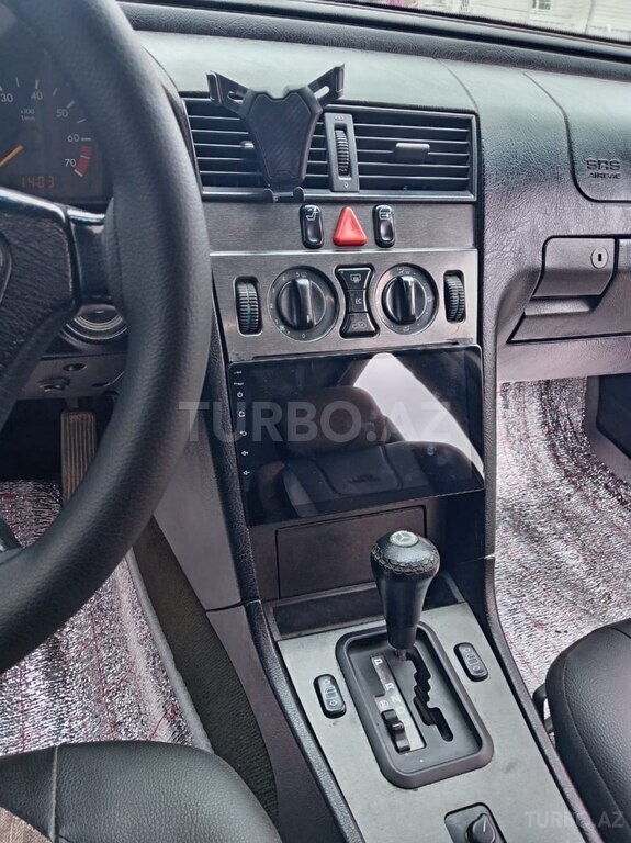 Mercedes C 180
