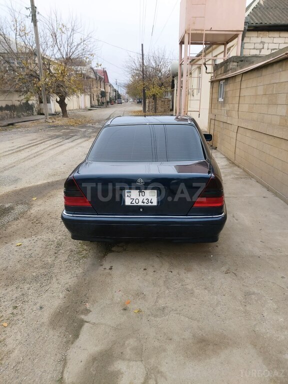 Mercedes C 240