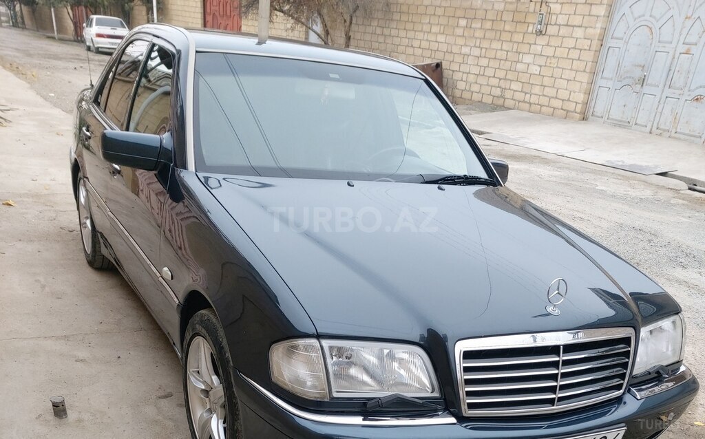 Mercedes C 240