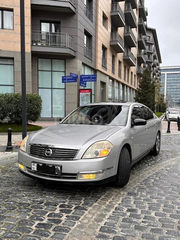 Nissan Teana