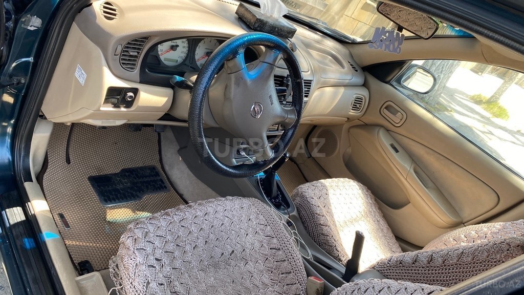 Nissan Sunny
