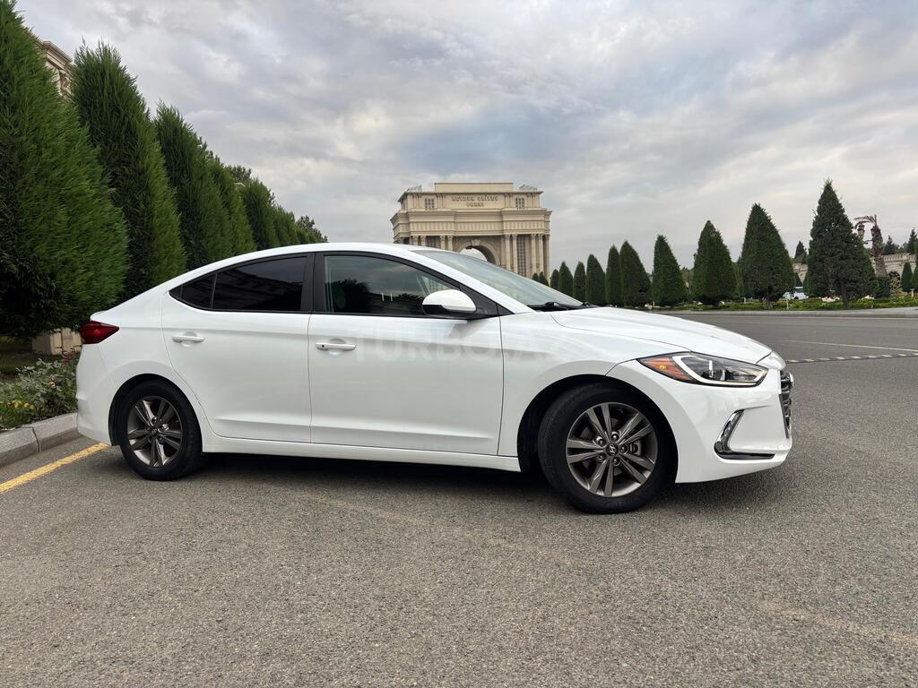 Hyundai Elantra