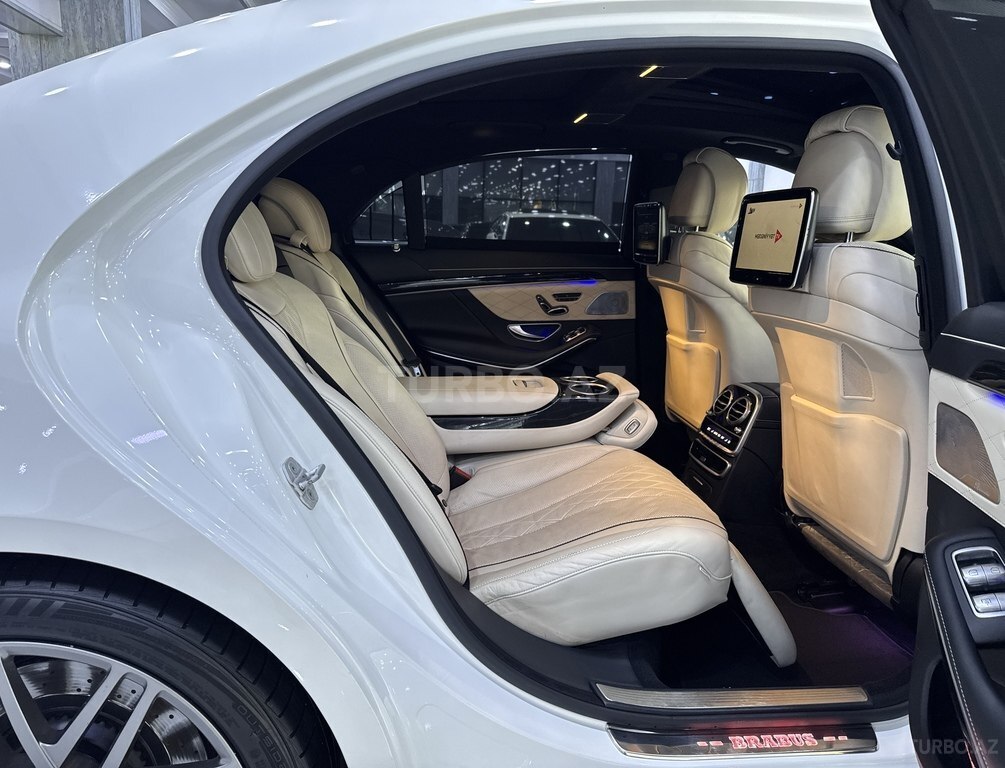 Mercedes S 500