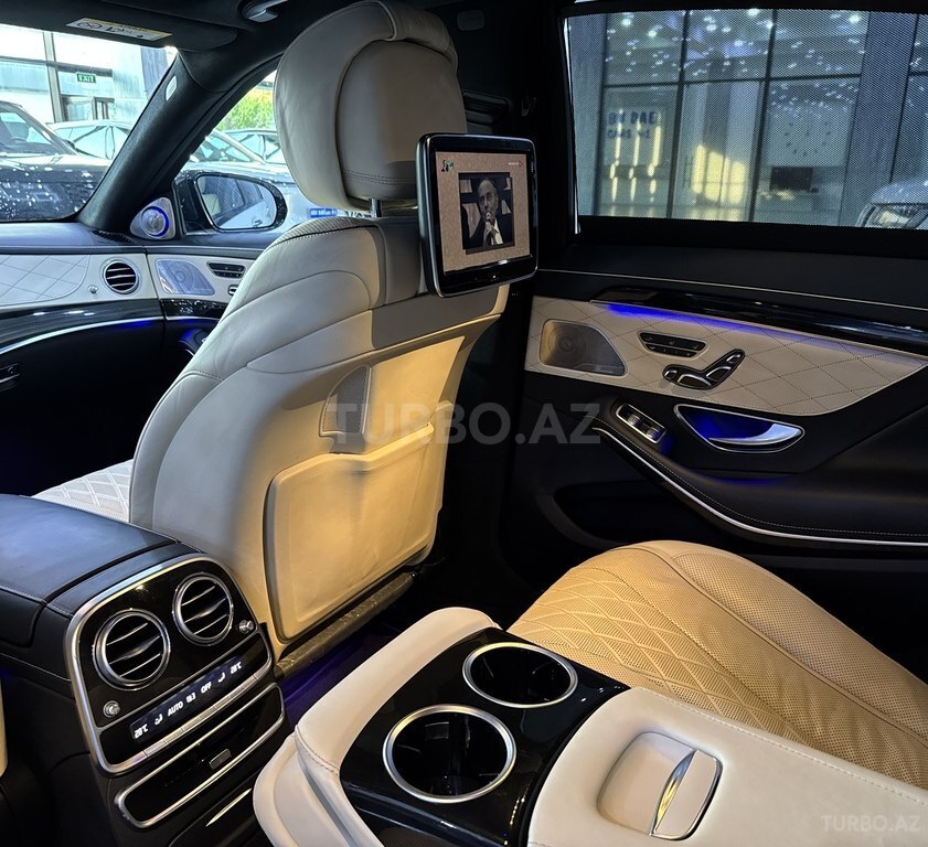 Mercedes S 500