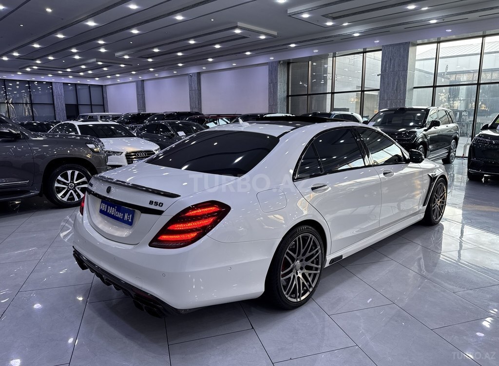 Mercedes S 500
