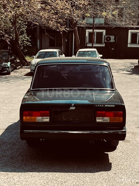 LADA (VAZ) 2107