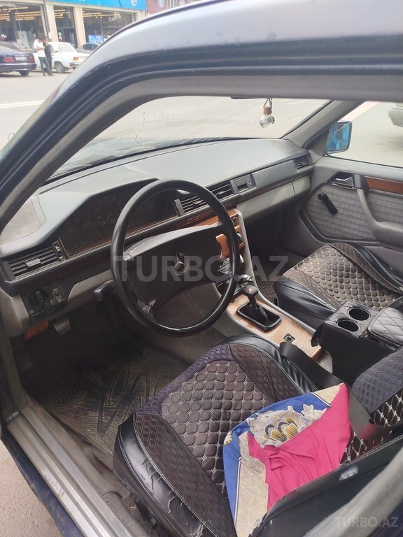 Mercedes 250 D