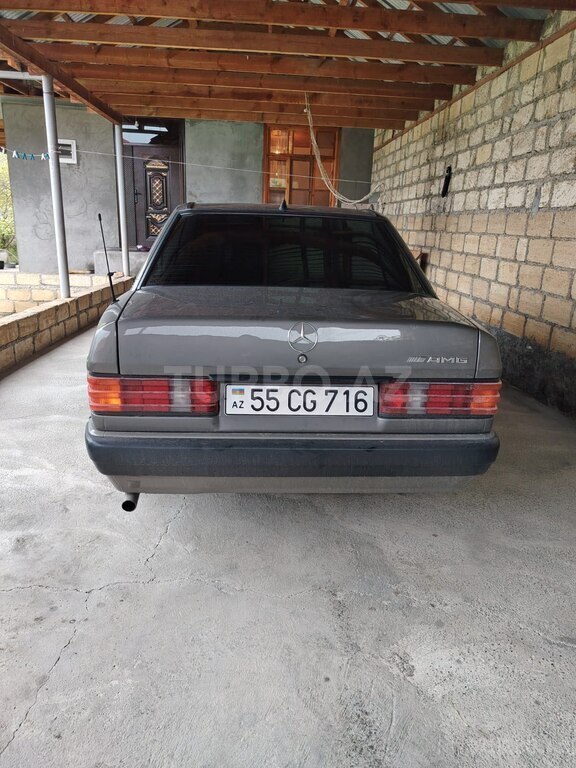 Mercedes 190