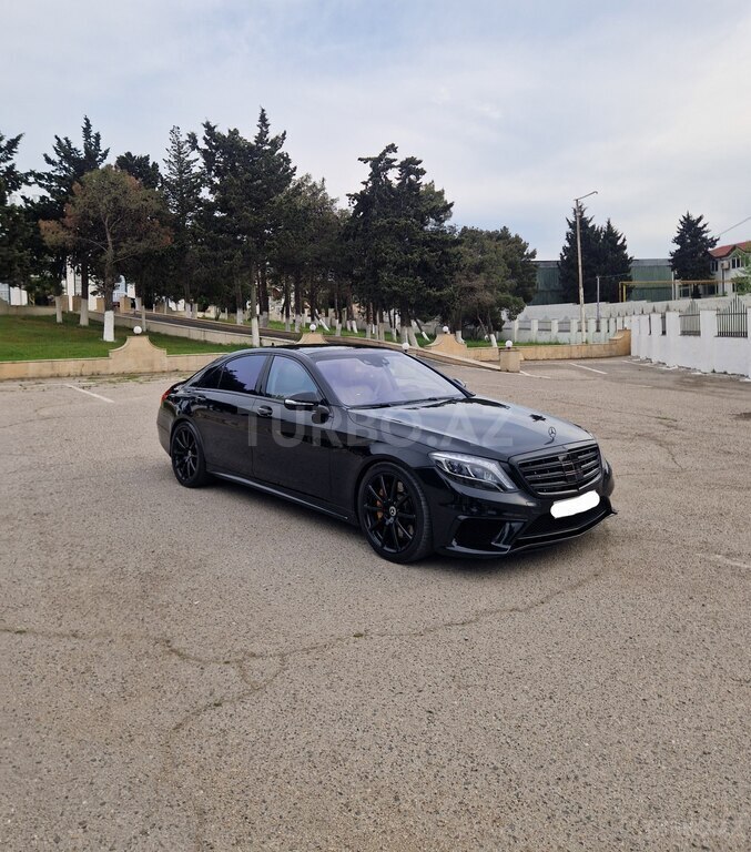 Mercedes S 63 AMG