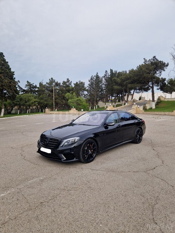 Mercedes S 63 AMG