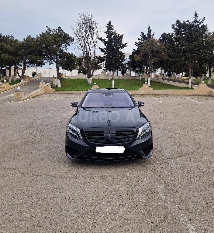 Mercedes S 63 AMG