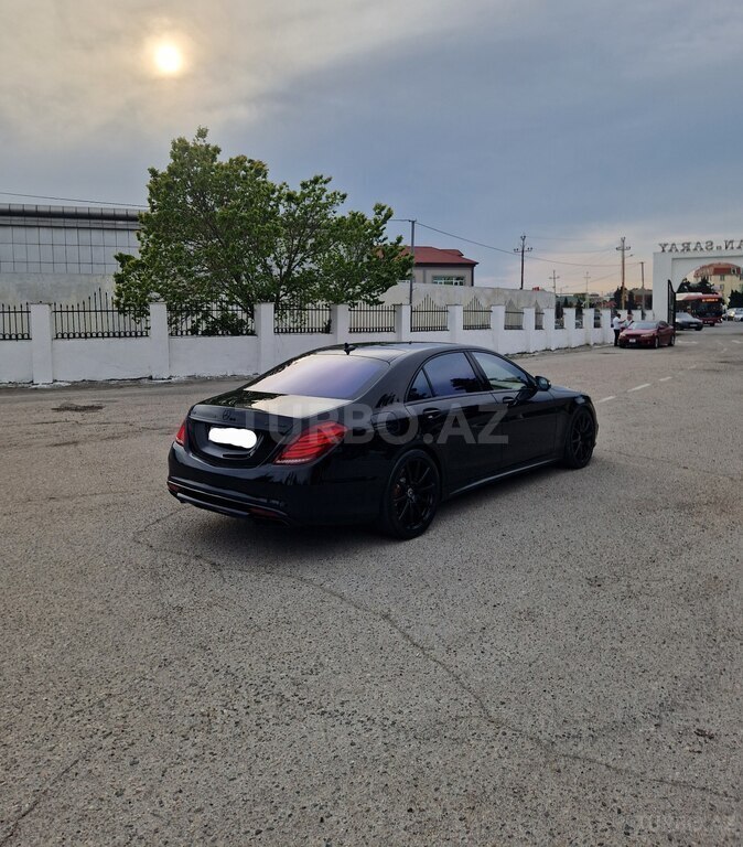 Mercedes S 63 AMG