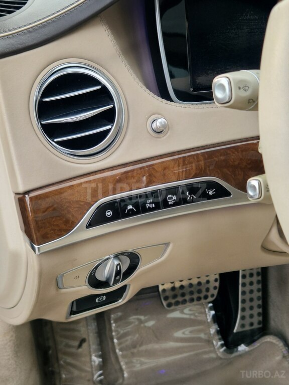 Mercedes S 63 AMG