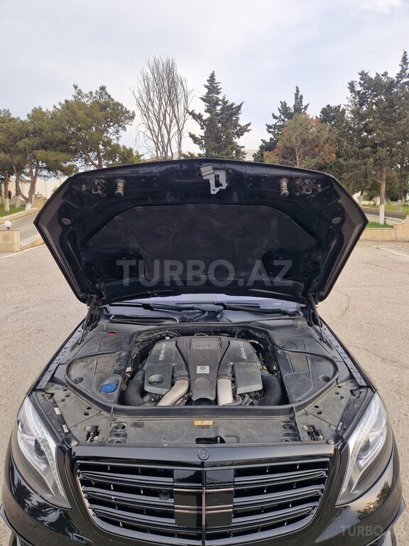 Mercedes S 63 AMG