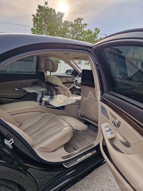 Mercedes S 63 AMG