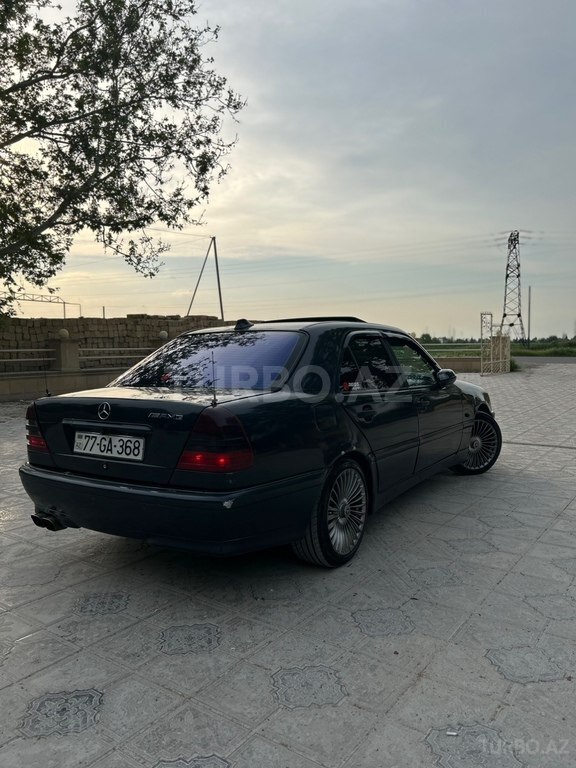 Mercedes C 180