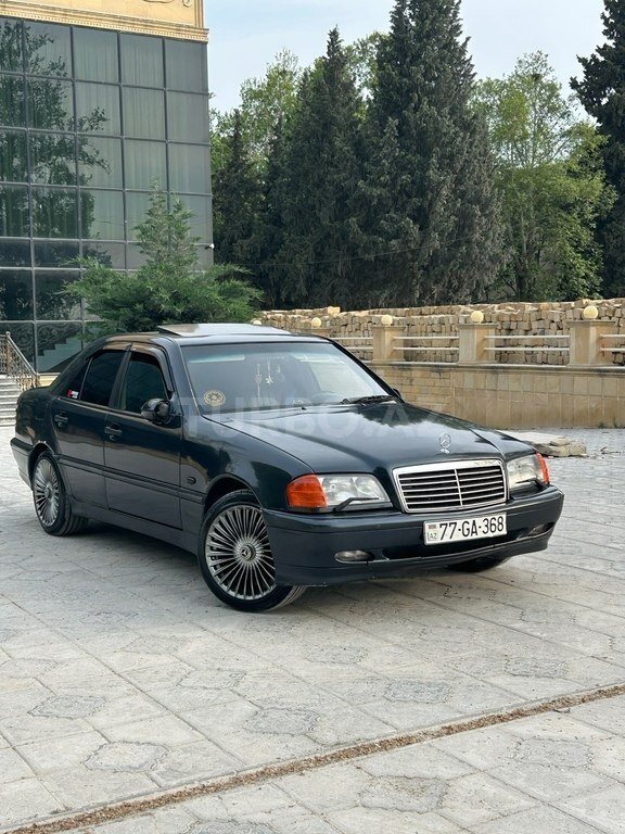 Mercedes C 180