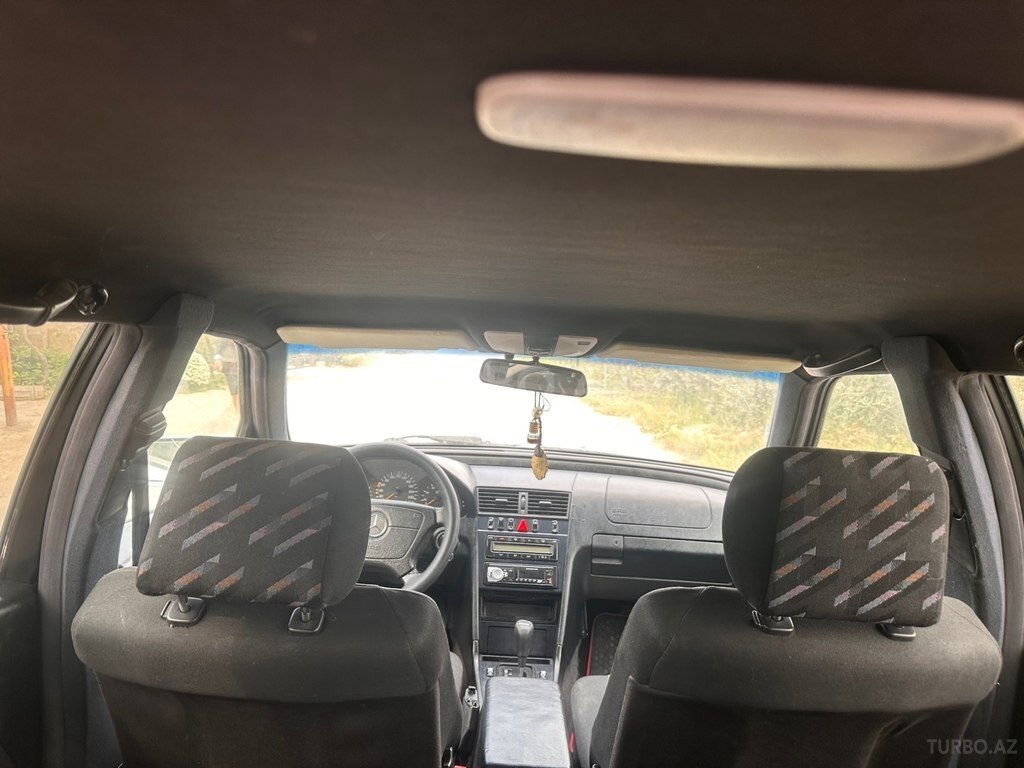 Mercedes C 180