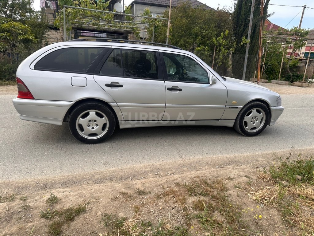 Mercedes C 180