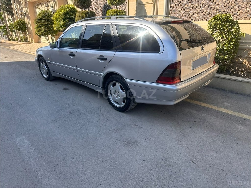 Mercedes C 180